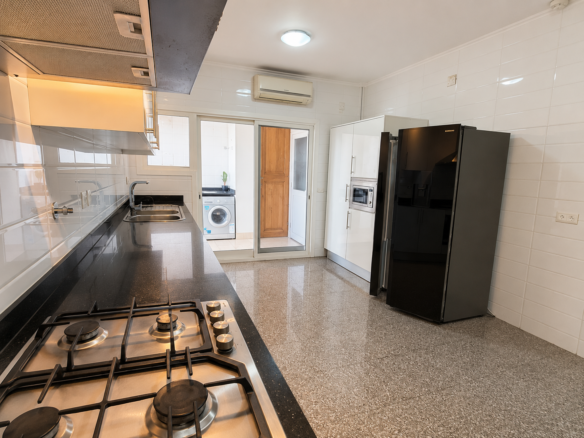 Excelente Apartamento T3 com Vista Mar | Polana