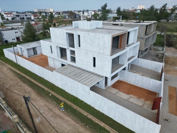 🏡 VENDE-SE MORADIA GEMINADA TP4 EM TOSCO – TRIUNFO NOVO