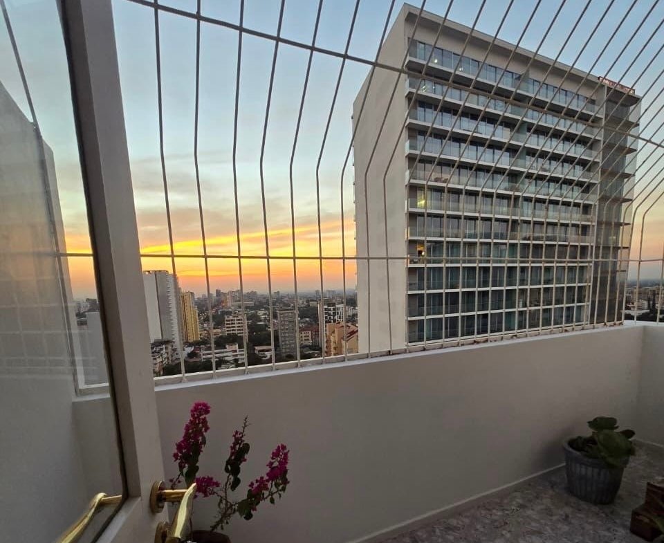 🏢 VENDE-SE APARTAMENTO TP3 COM VISTA MAR – AV. JULIUS NYERERE