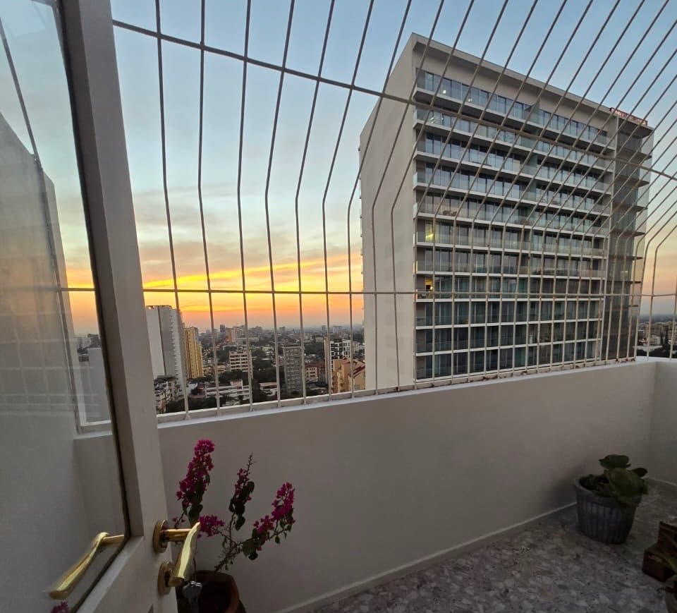 🏢 VENDE-SE APARTAMENTO TP3 COM VISTA MAR – AV. JULIUS NYERERE