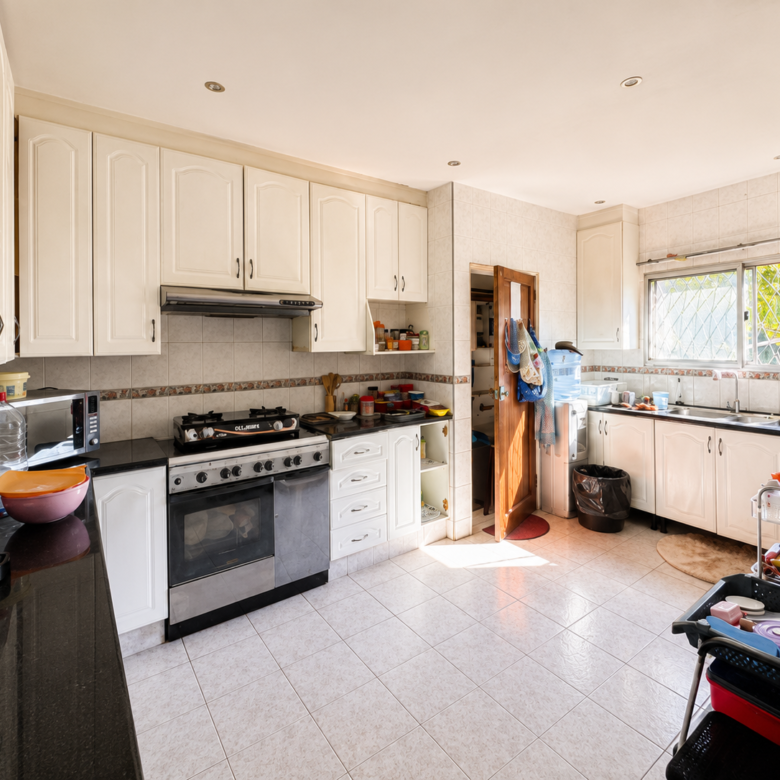 APARTAMENTO T2 À VENDA | Av. Armando Tivane, Maputo