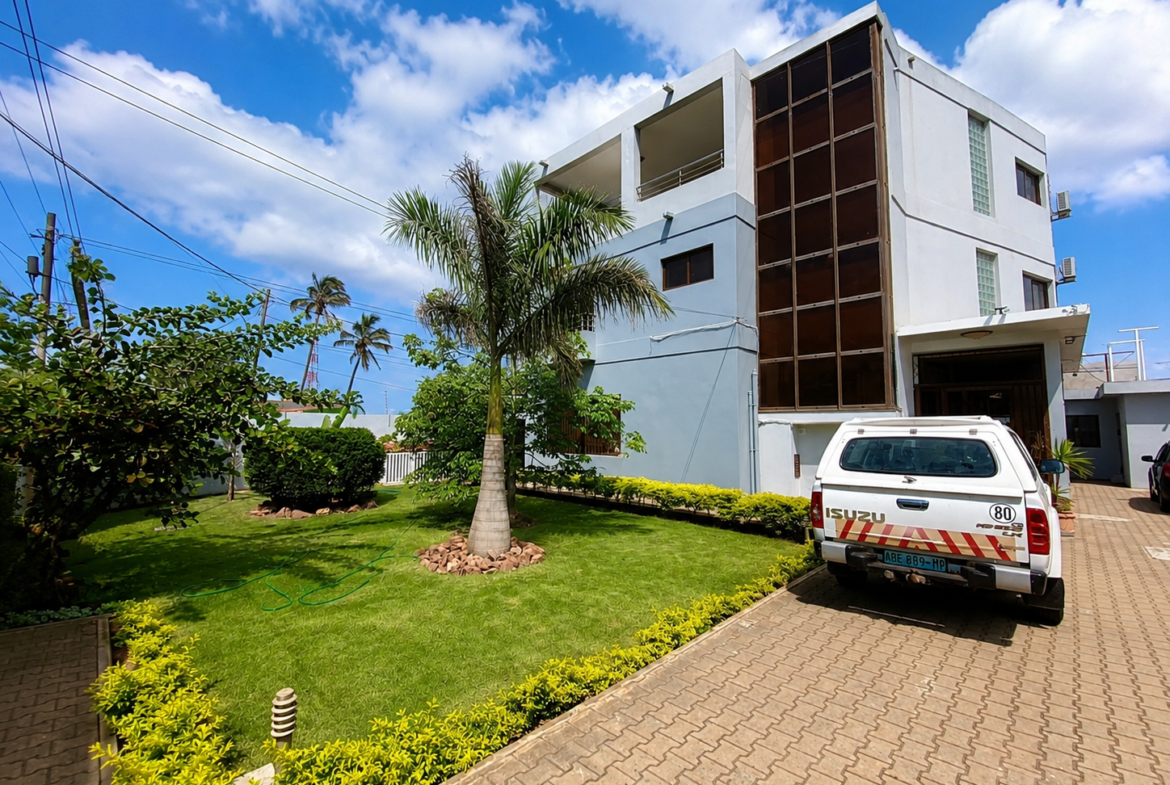 Exclusiva Moradia TP5 na Avenida Marginal – Uma Localização Ímpar em Maputo