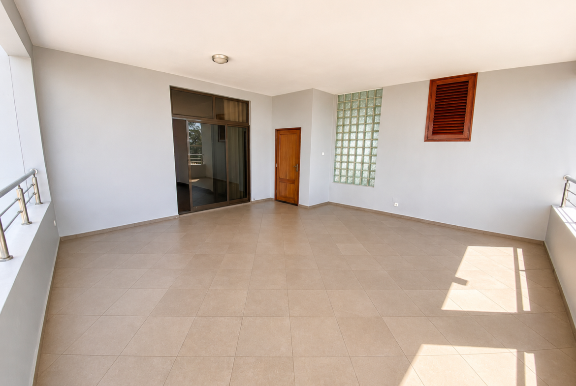 Exclusiva Moradia TP5 na Avenida Marginal – Uma Localização Ímpar em Maputo