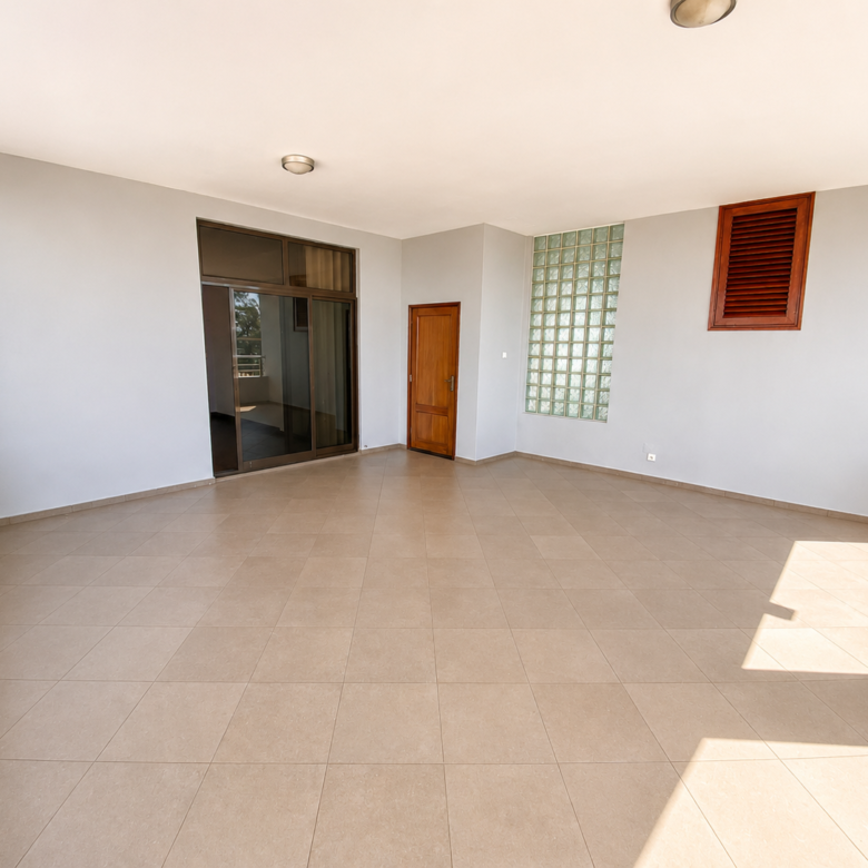 Exclusiva Moradia TP5 na Avenida Marginal – Uma Localização Ímpar em Maputo