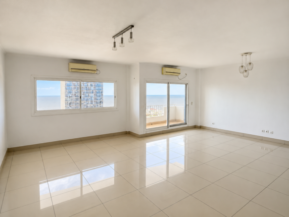 Excelente Apartamento T3 com Vista Mar | Polana