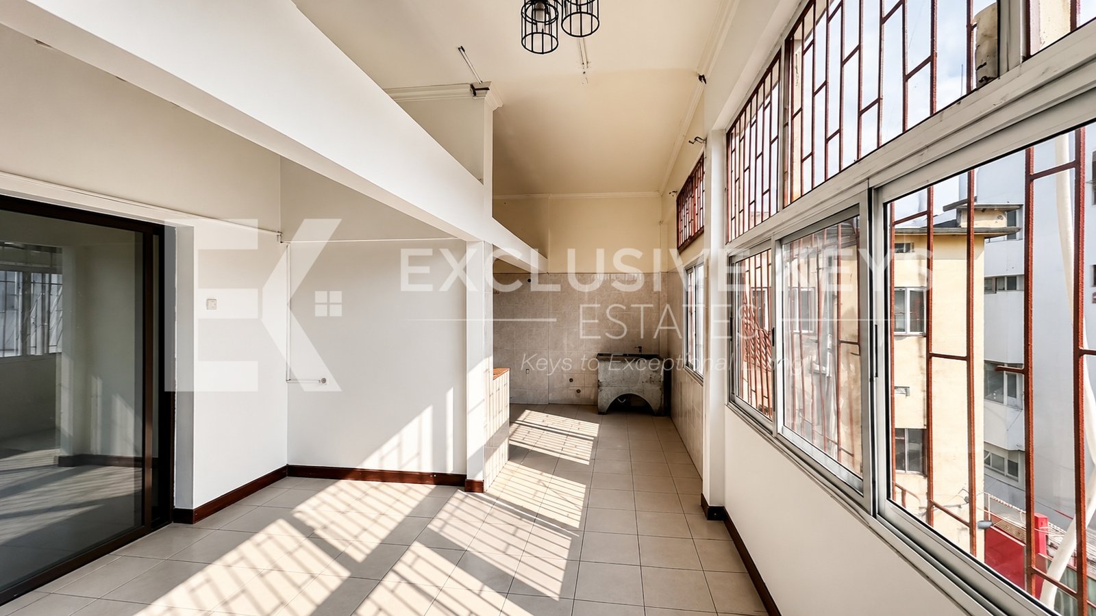 🏢 Arrenda-se Apartamento T3 | Ideal para Escritórios