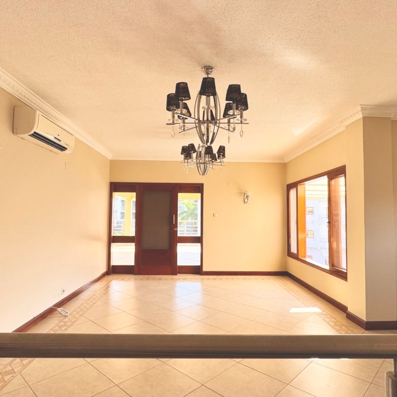 🏡 EM ARRENDAMENTO | MORADIA NOVA SUPER LUXUOSA T5 ✨
