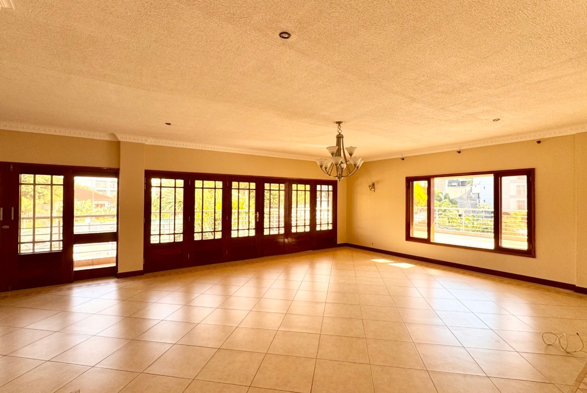 🏡 EM ARRENDAMENTO | MORADIA NOVA SUPER LUXUOSA T5 ✨