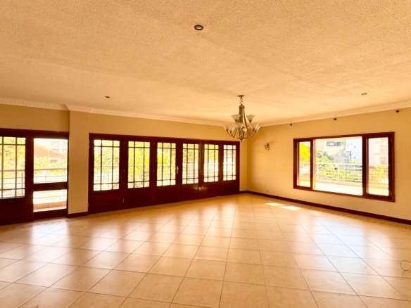 🏡 EM ARRENDAMENTO | MORADIA NOVA SUPER LUXUOSA T5 ✨