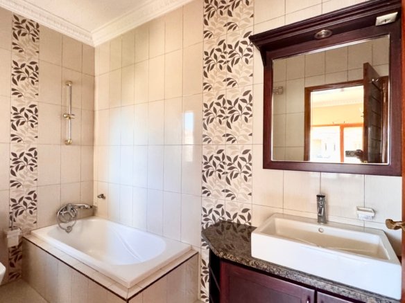 🏡 EM ARRENDAMENTO | MORADIA NOVA SUPER LUXUOSA T5 ✨