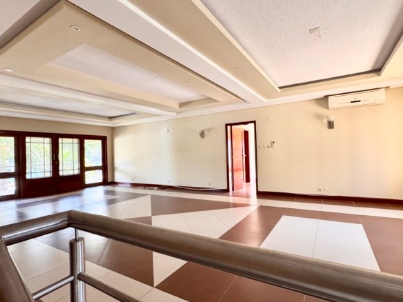 🏡 EM ARRENDAMENTO | MORADIA NOVA SUPER LUXUOSA T5 ✨