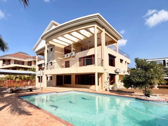 🏡 EM ARRENDAMENTO | MORADIA NOVA SUPER LUXUOSA T5 ✨