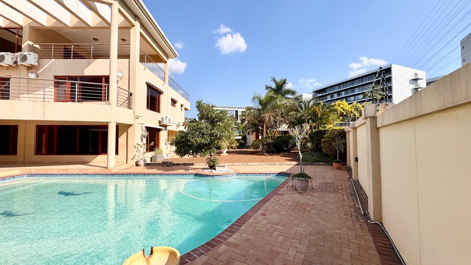 🏡 EM ARRENDAMENTO | MORADIA NOVA SUPER LUXUOSA T5 ✨