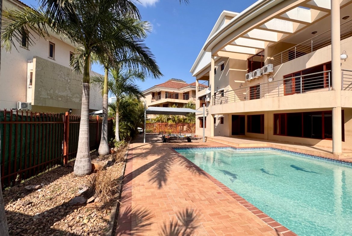 🏡 EM ARRENDAMENTO | MORADIA NOVA SUPER LUXUOSA T5 ✨