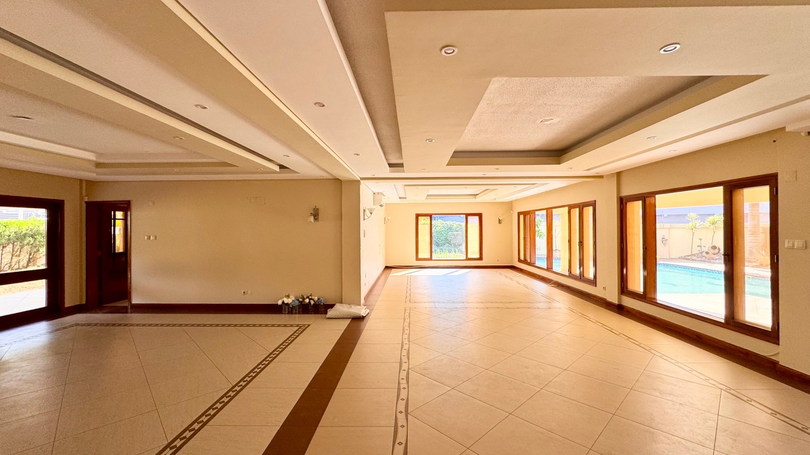 🏡 EM ARRENDAMENTO | MORADIA NOVA SUPER LUXUOSA T5 ✨
