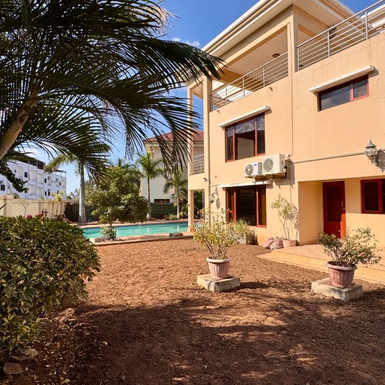 🏡 EM ARRENDAMENTO | MORADIA NOVA SUPER LUXUOSA T5 ✨