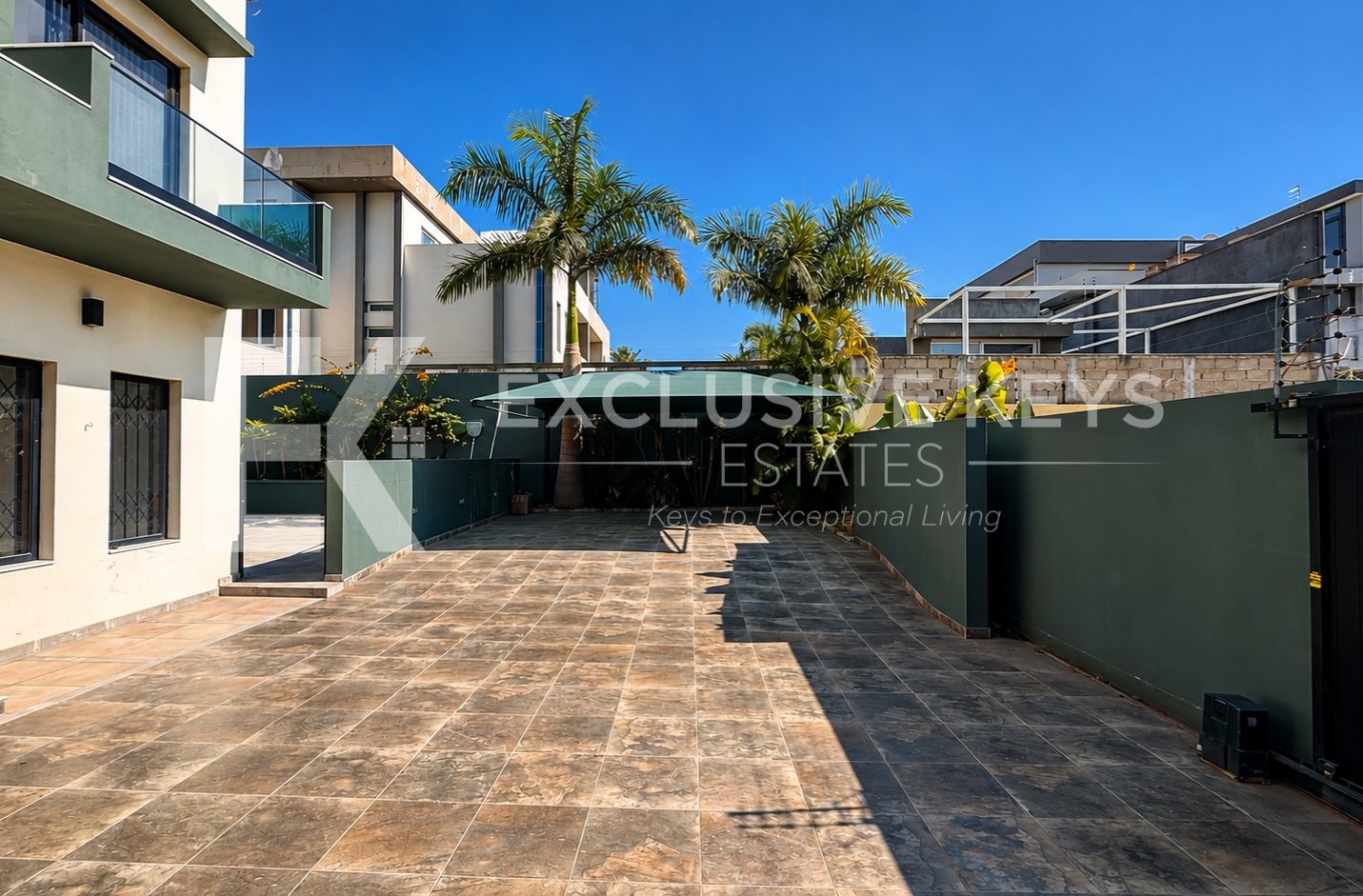 🏡 ARRENDA-SE | Moradia TP4 de Luxo | Condomínio Bela Vista