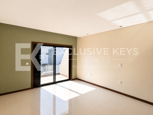 🏡 ARRENDA-SE | Moradia TP4 de Luxo | Condomínio Bela Vista