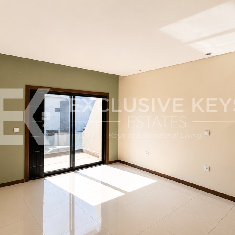 🏡 ARRENDA-SE | Moradia TP4 de Luxo | Condomínio Bela Vista