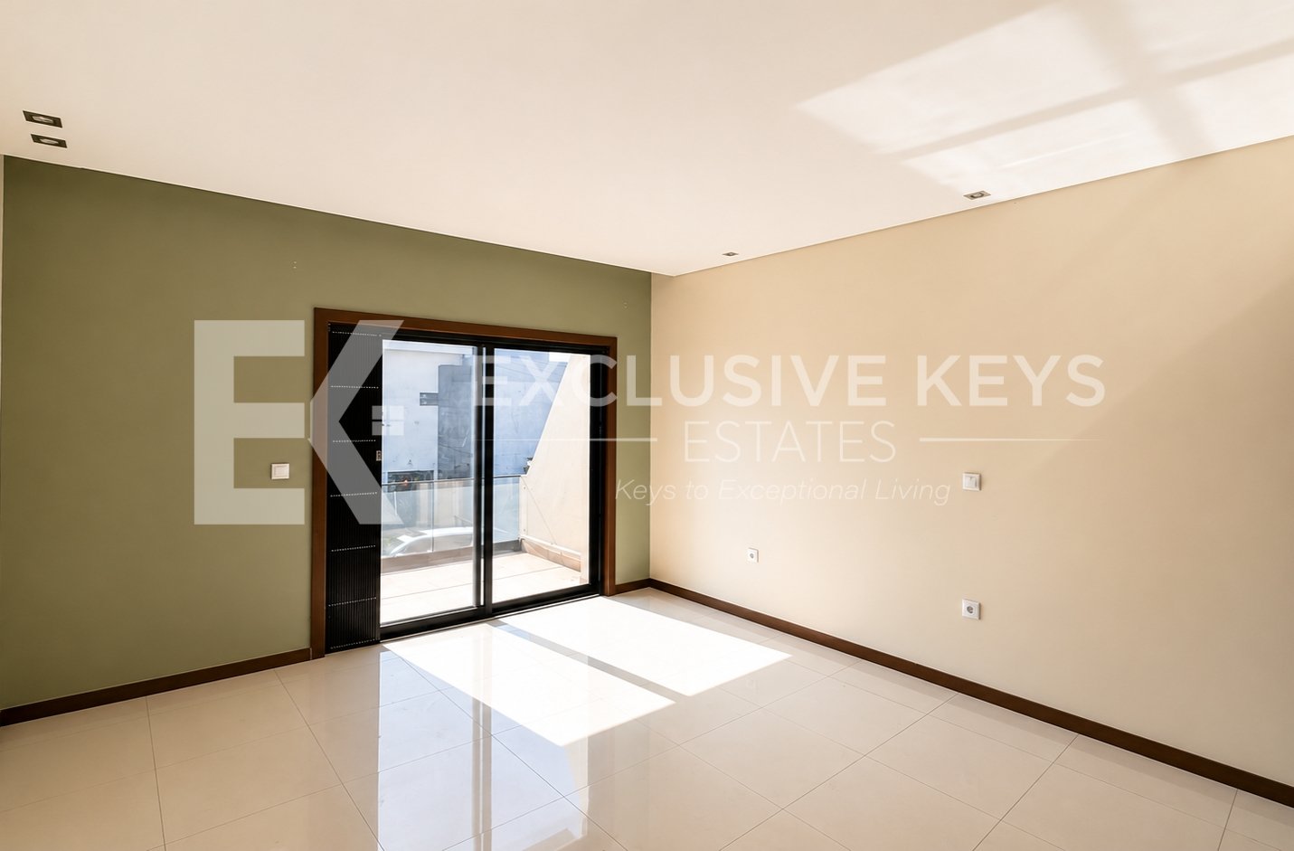🏡 ARRENDA-SE | Moradia TP4 de Luxo | Condomínio Bela Vista