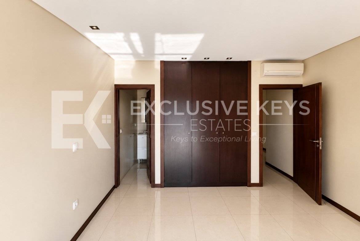🏡 ARRENDA-SE | Moradia TP4 de Luxo | Condomínio Bela Vista