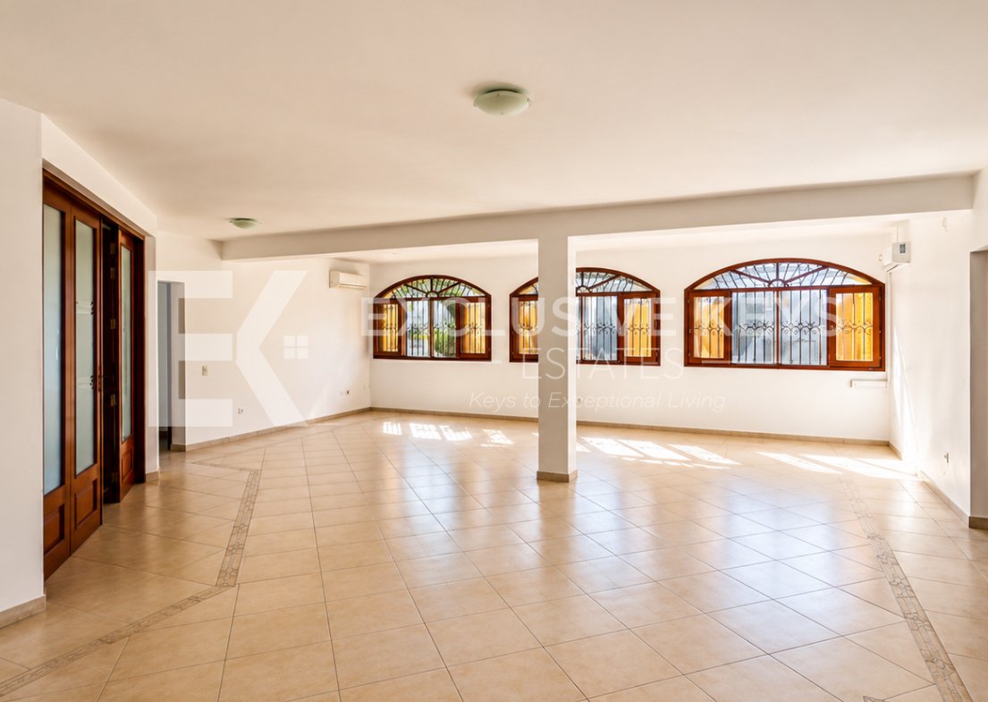 Moradia Institucional de Prestígio | Arrendamento Renda: USD 10.000/mês
