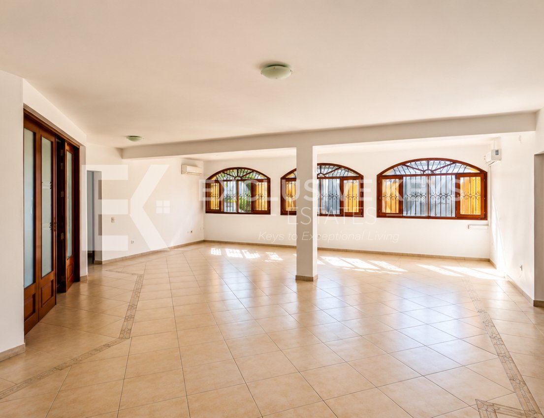 Moradia Institucional de Prestígio | Arrendamento Renda: USD 10.000/mês