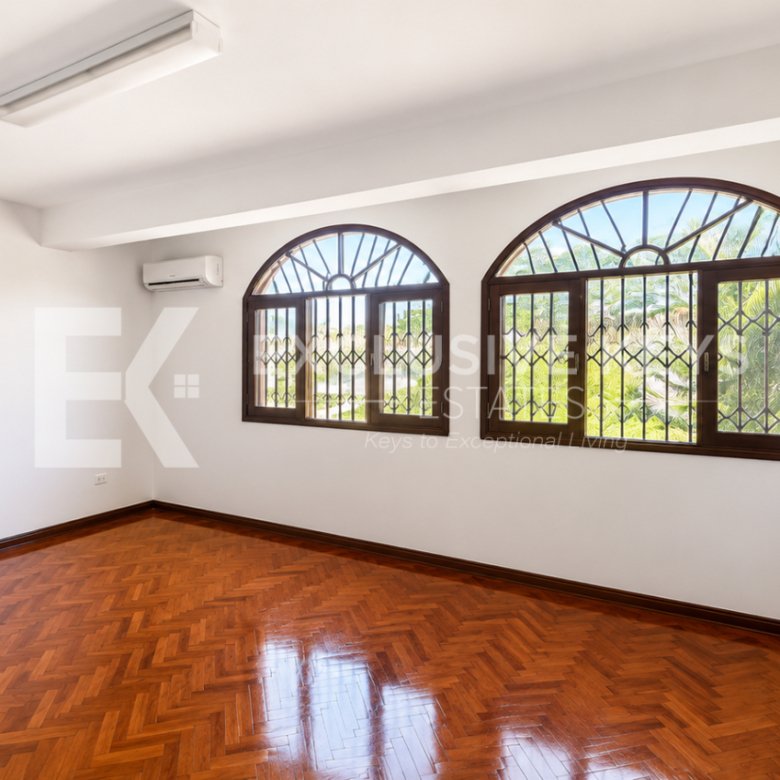Moradia Institucional de Prestígio | Arrendamento Renda: USD 10.000/mês