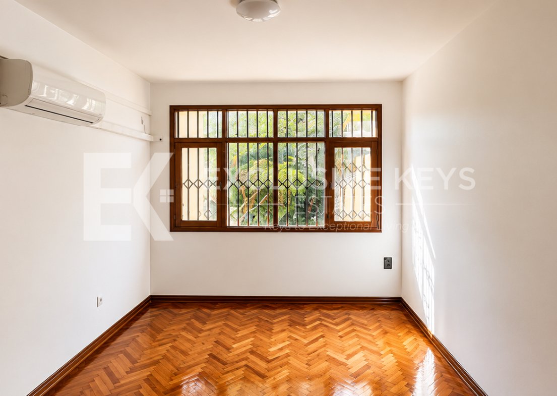 Moradia Institucional de Prestígio | Arrendamento Renda: USD 10.000/mês
