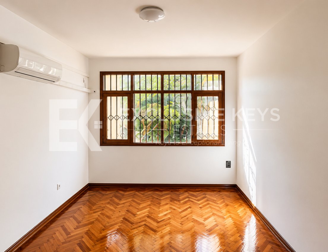 Moradia Institucional de Prestígio | Arrendamento Renda: USD 10.000/mês