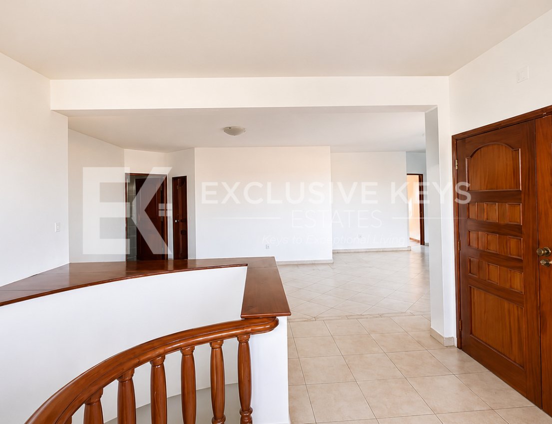 Moradia Institucional de Prestígio | Arrendamento Renda: USD 10.000/mês