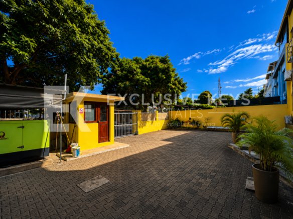 Moradia Institucional de Prestígio | Arrendamento Renda: USD 10.000/mês