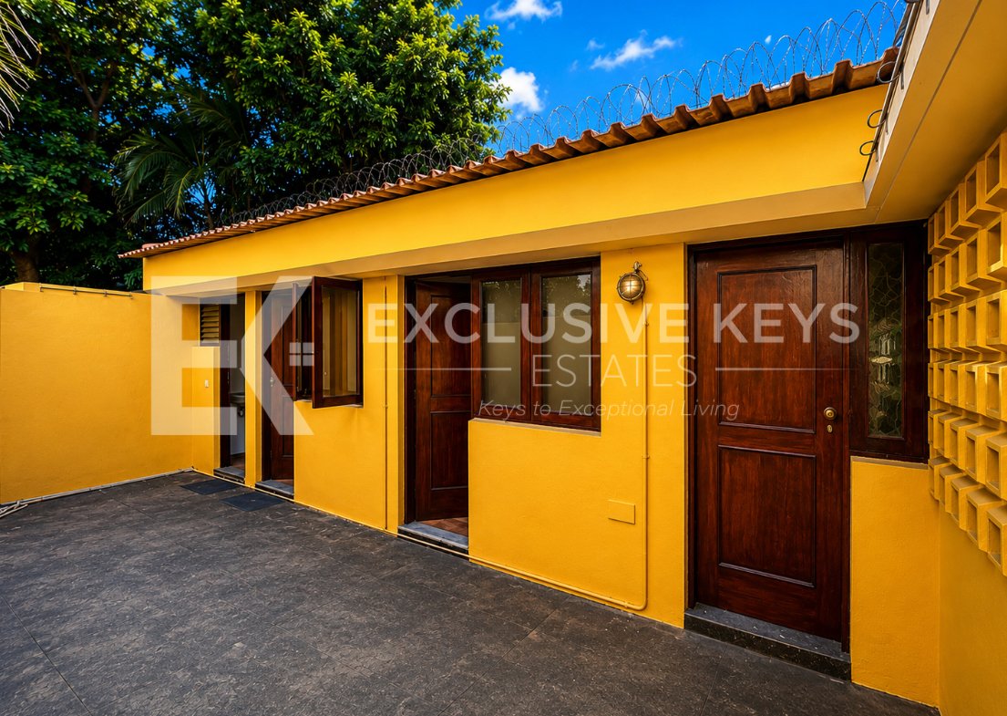 Moradia Institucional de Prestígio | Arrendamento Renda: USD 10.000/mês