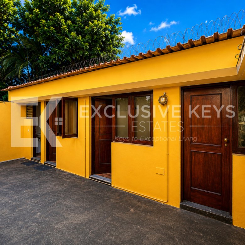 Moradia Institucional de Prestígio | Arrendamento Renda: USD 10.000/mês
