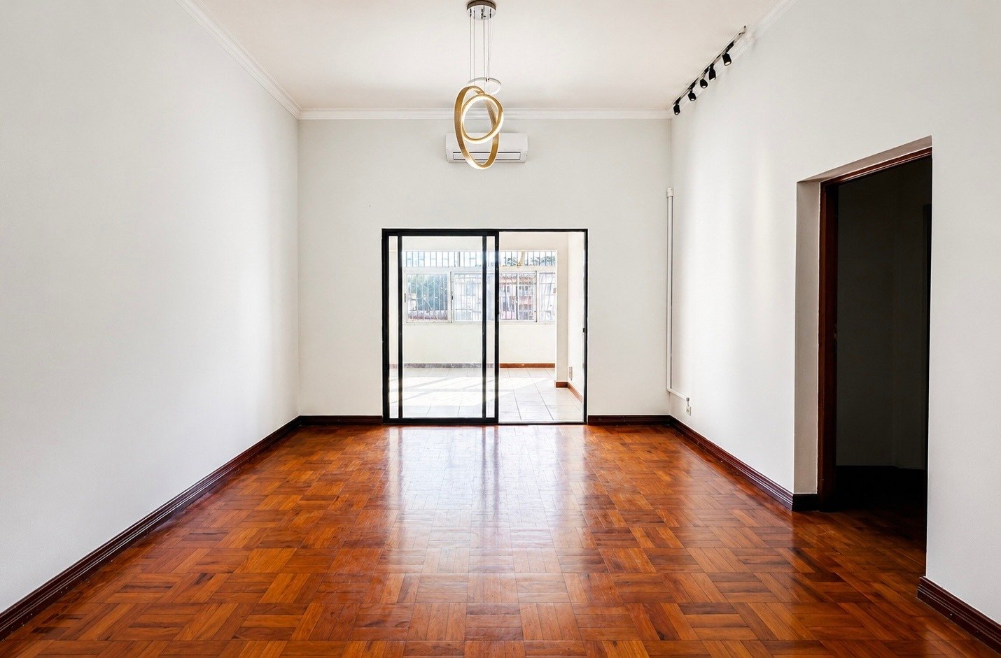 🏢 Arrenda-se Apartamento T3 | Ideal para Escritórios