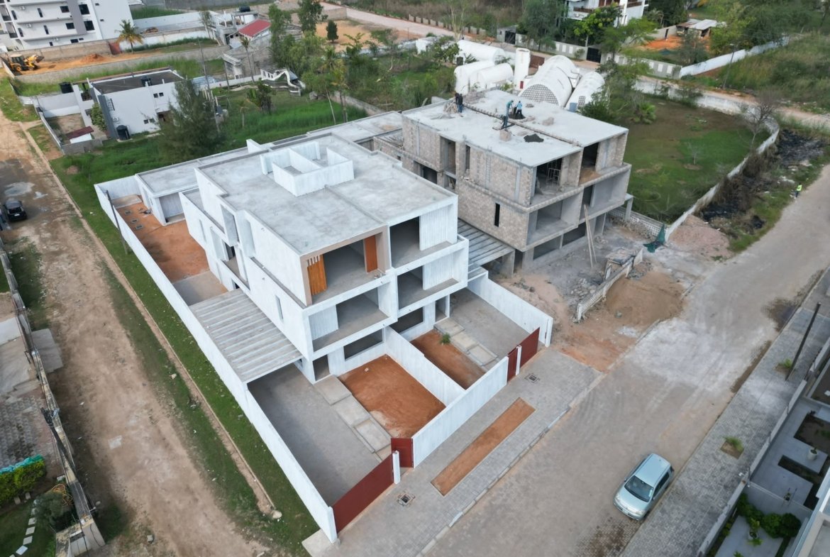 🏡 VENDE-SE MORADIA GEMINADA TP4 EM TOSCO – TRIUNFO NOVO