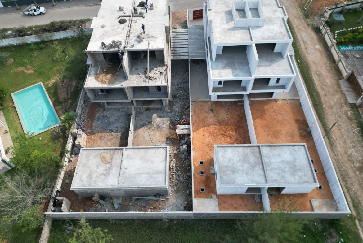 🏡 VENDE-SE MORADIA GEMINADA TP4 EM TOSCO – TRIUNFO NOVO
