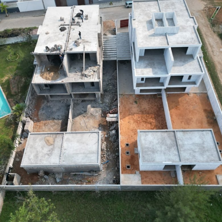 🏡 VENDE-SE MORADIA GEMINADA TP4 EM TOSCO – TRIUNFO NOVO