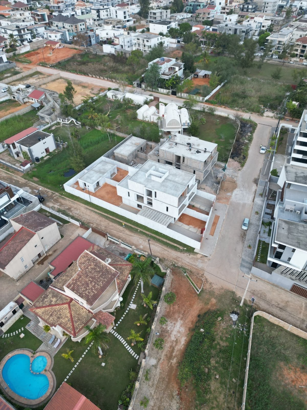 🏡 VENDE-SE MORADIA GEMINADA TP4 EM TOSCO – TRIUNFO NOVO