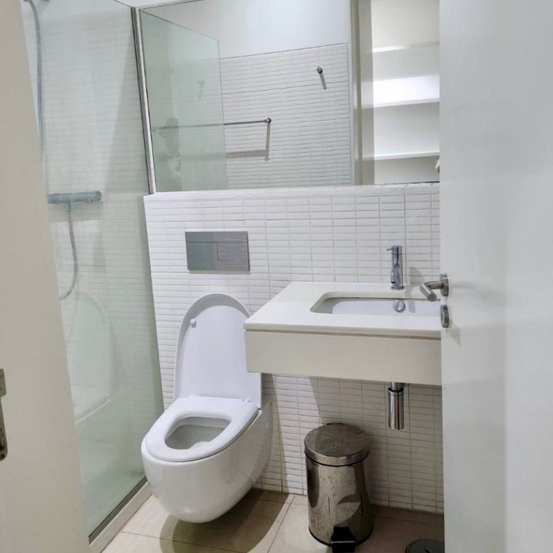 SUPER LUXURIOUS 4-BEDROOM APARTMENT FOR RENT – POLANA