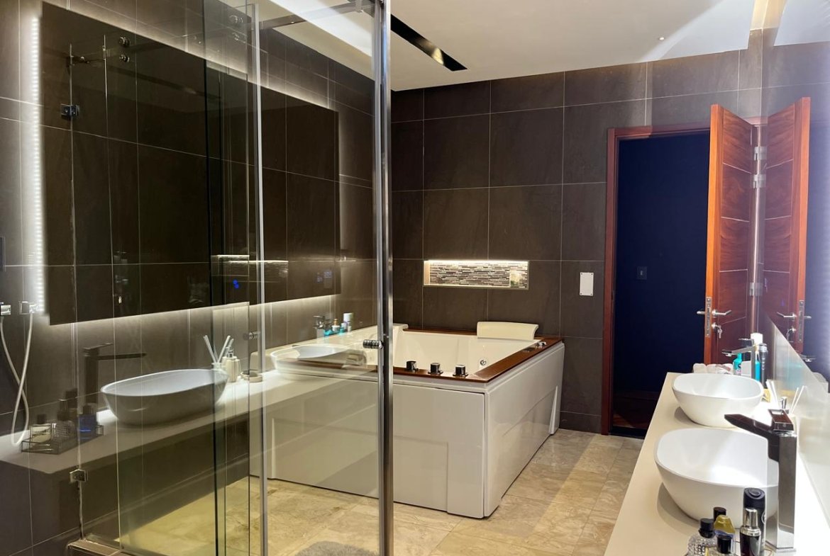 🏡 VENDE-SE MORADIA SUPER LUXUOSA | T4+ | 28.000.000 MZN