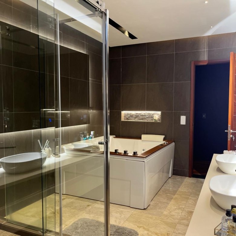 🏡 VENDE-SE MORADIA SUPER LUXUOSA | T4+ | 28.000.000 MZN
