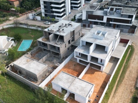 🏡 VENDE-SE MORADIA GEMINADA TP4 EM TOSCO – TRIUNFO NOVO