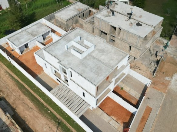 🏡 VENDE-SE MORADIA GEMINADA TP4 EM TOSCO – TRIUNFO NOVO