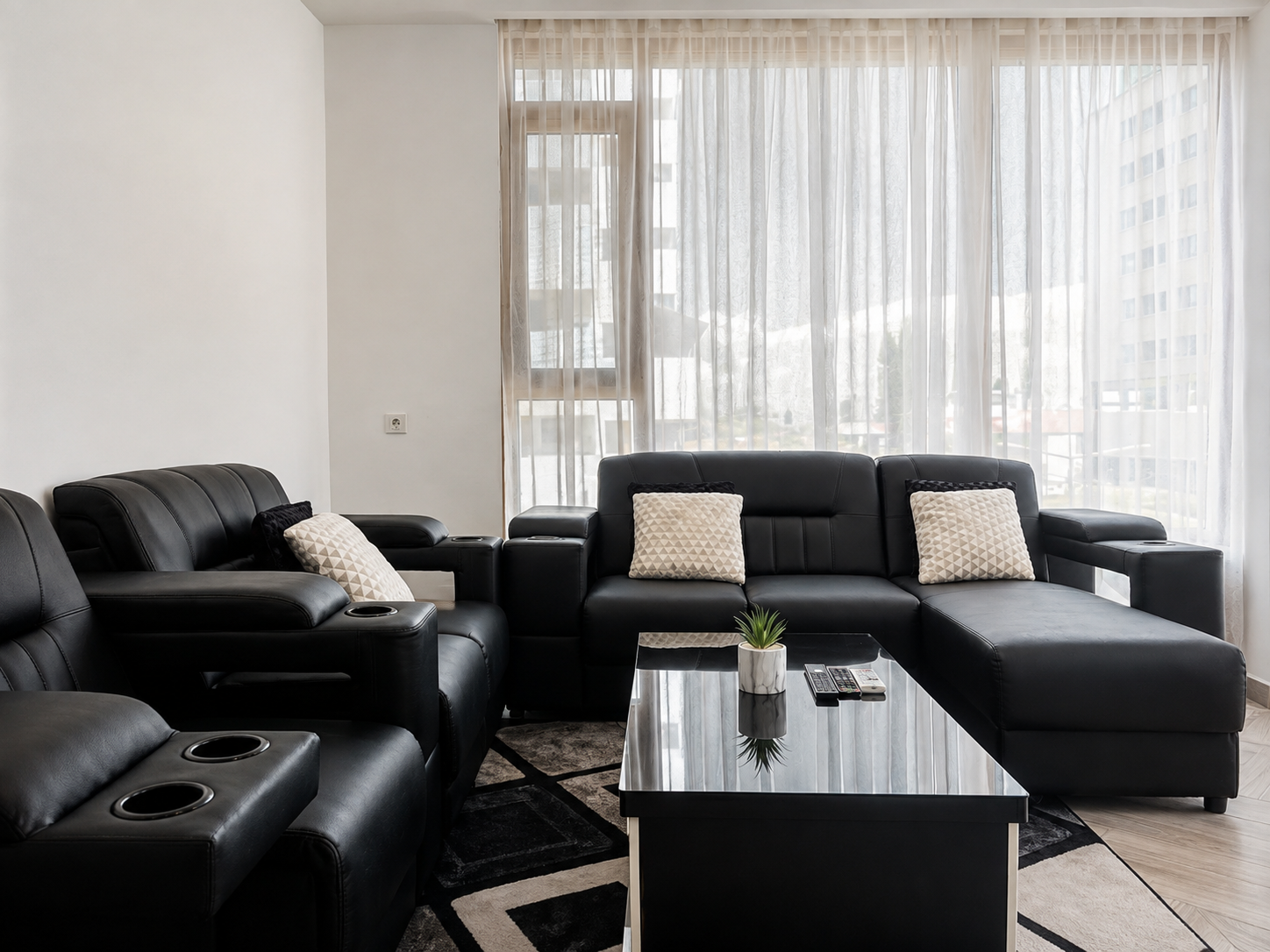 Apartamento T2 Mobilado – Condomínio Toprak | Av. Julius Nyerere