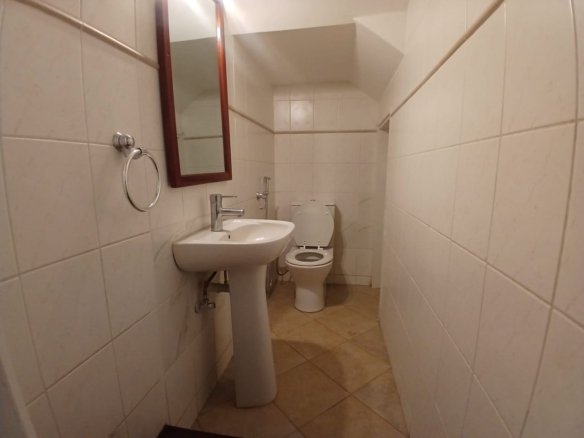 Moradia T4+1 com Piscina para Arrendamento | Sommerschield