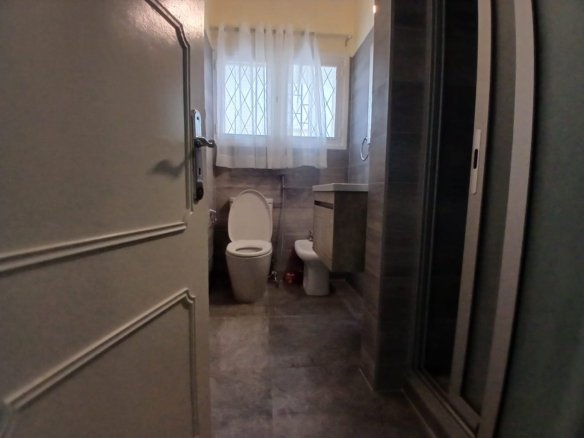 Moradia T4+1 com Piscina para Arrendamento | Sommerschield
