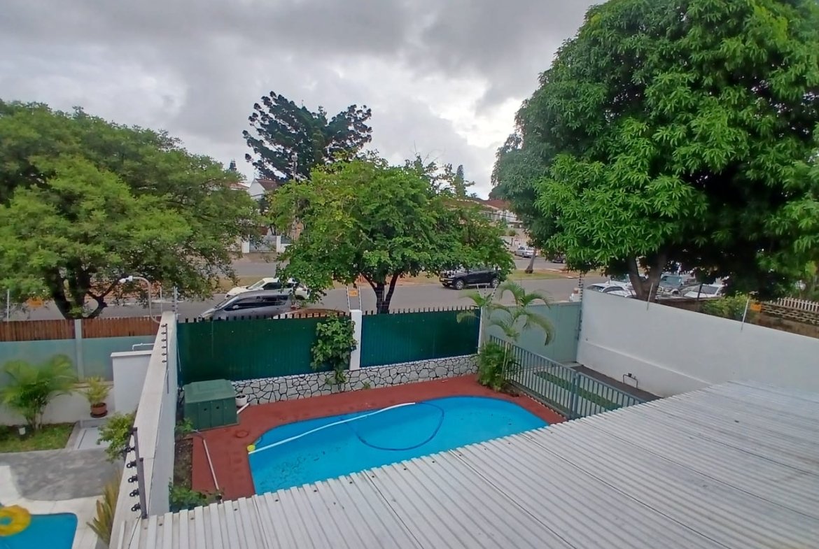 Moradia T4+1 com Piscina para Arrendamento | Sommerschield
