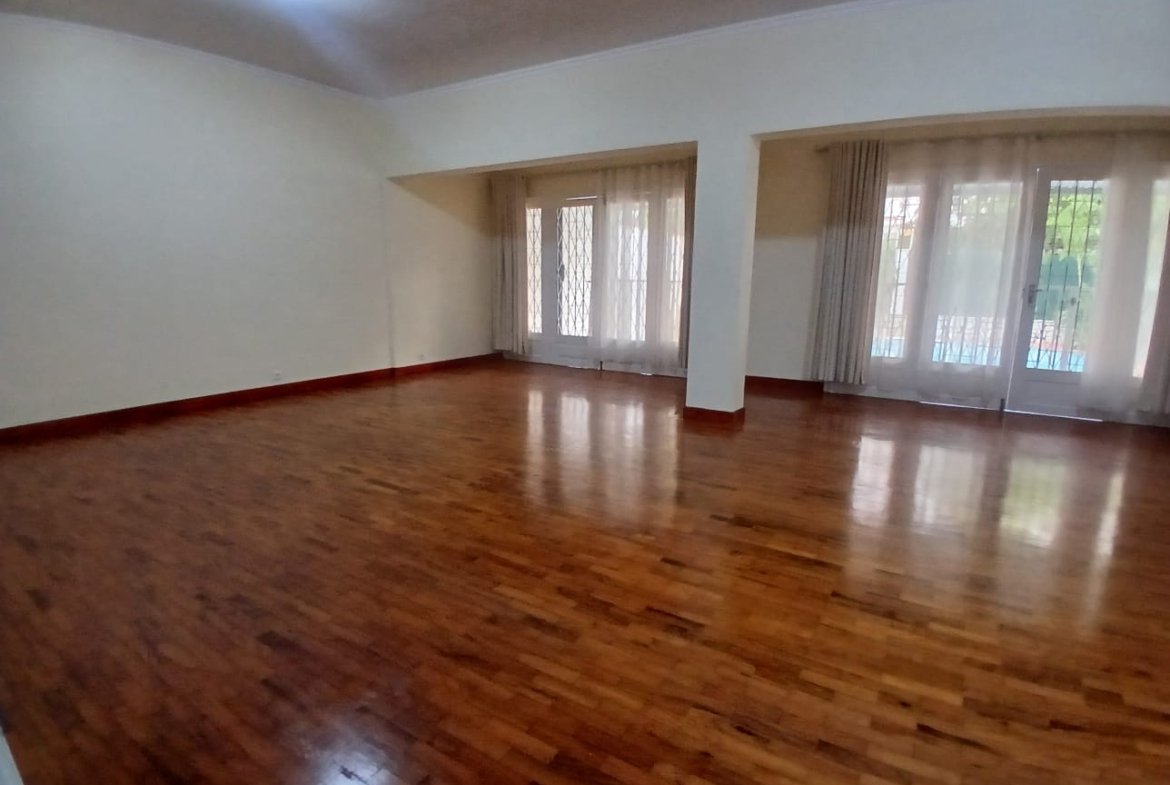 Moradia T4+1 com Piscina para Arrendamento | Sommerschield