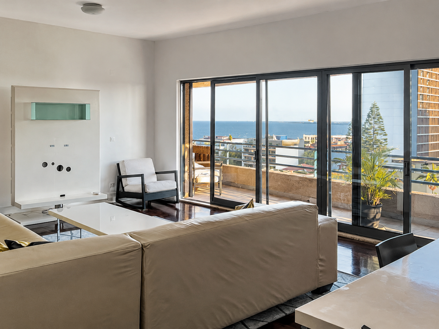 Apartamento TP2 Mobilado com Vista para o Mar | Polana Shopping